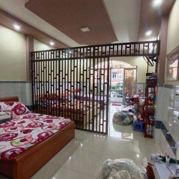 Vách ngăn cnc phòng ngủ 6