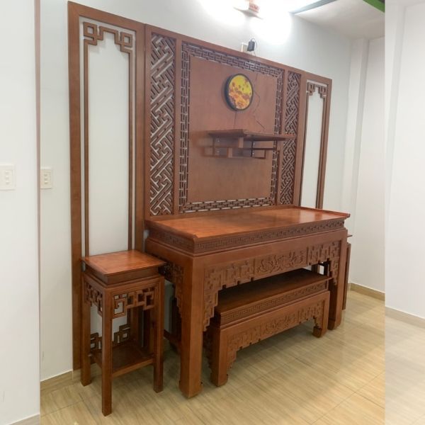 Vách ngăn phòng thờ 137