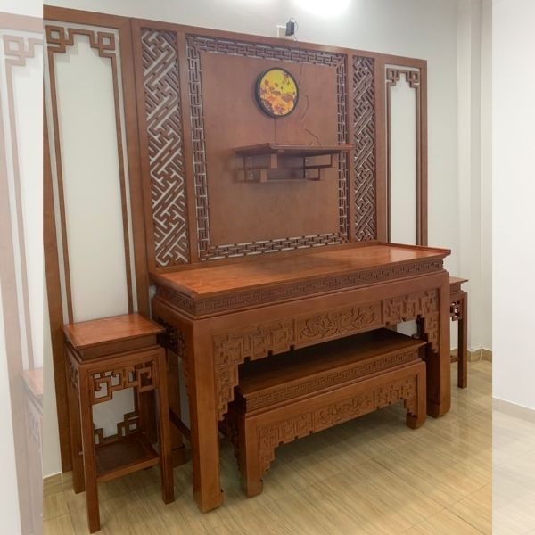 Vách ngăn phòng thờ 137