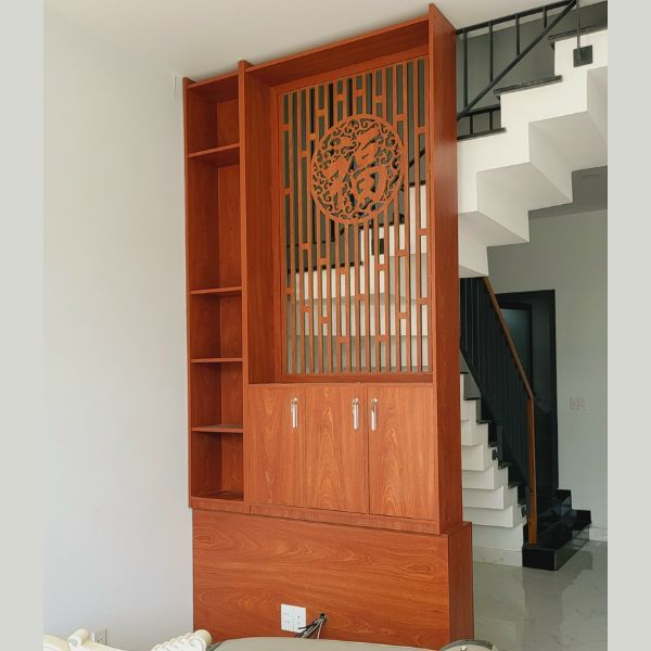Vách ngăn phòng khách và bếp 36