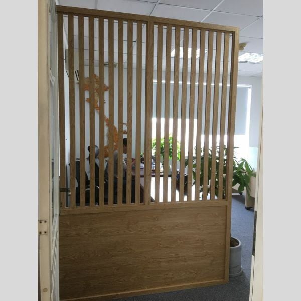 Vách ngăn phòng khách và bếp 47