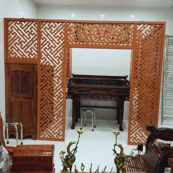 Vách ngăn phòng thờ 93