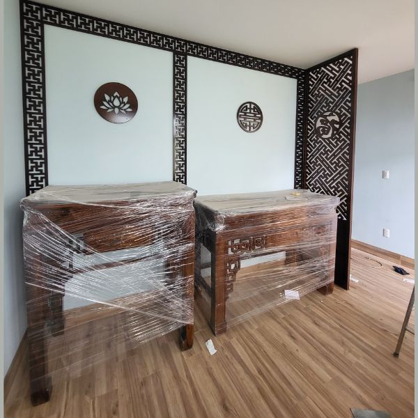 Vách ngăn phòng thờ 70