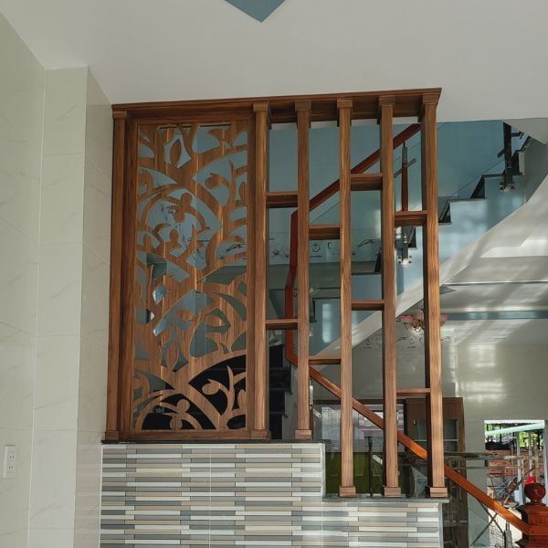 Vách ngăn cầu thang 80