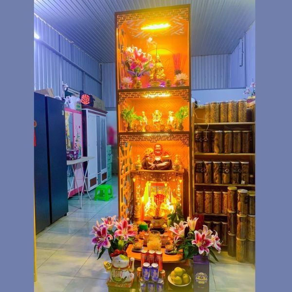 Vách ngăn phòng thờ 61