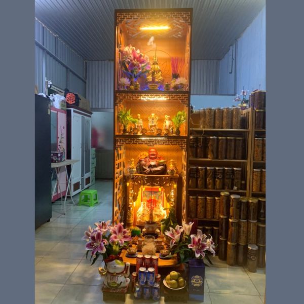 Vách ngăn phòng thờ 53