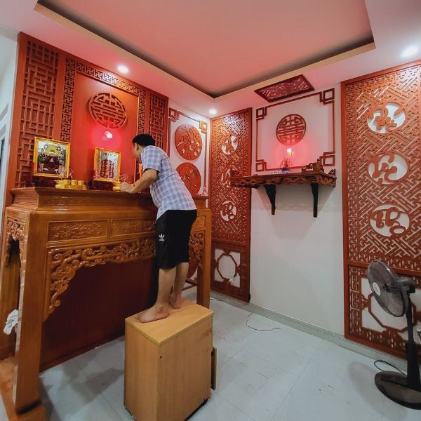 Vách ngăn phòng thờ 57