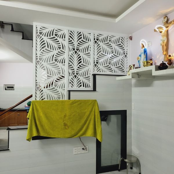 Vách ngăn cầu thang 90