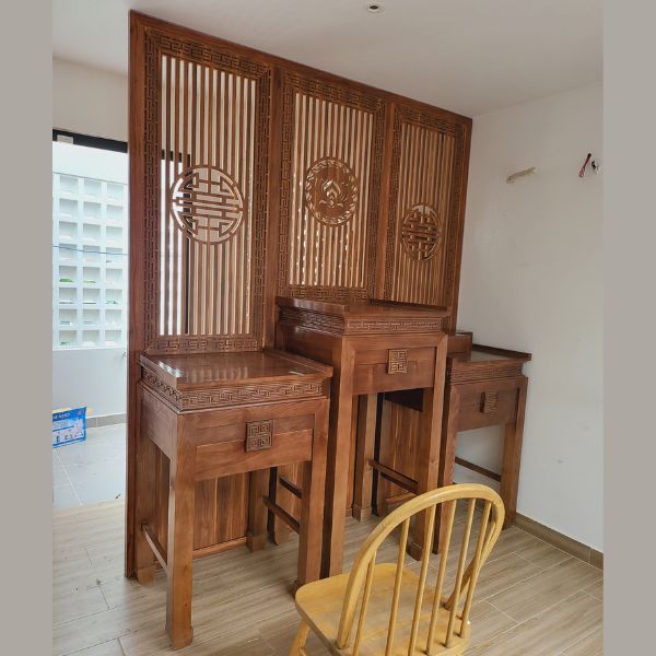 Vách ngăn phòng thờ 56