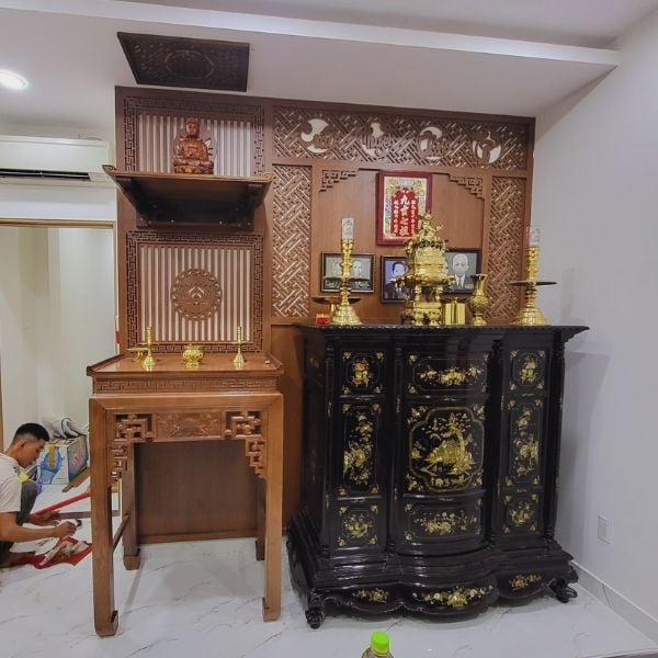 Vách ngăn phòng thờ 94