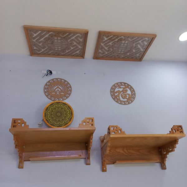 TRANG THỜ TREO TƯỜNG GỖ SỒI GIÁ 990.000