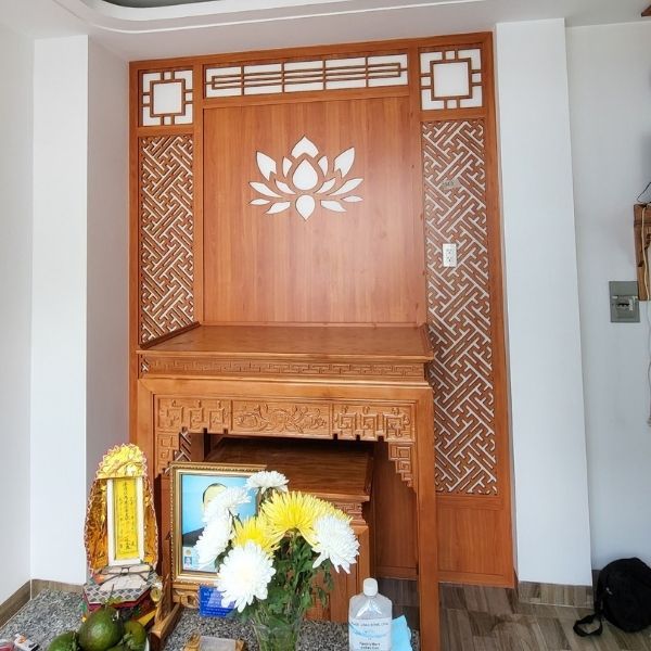 Vách ngăn phòng thờ 184