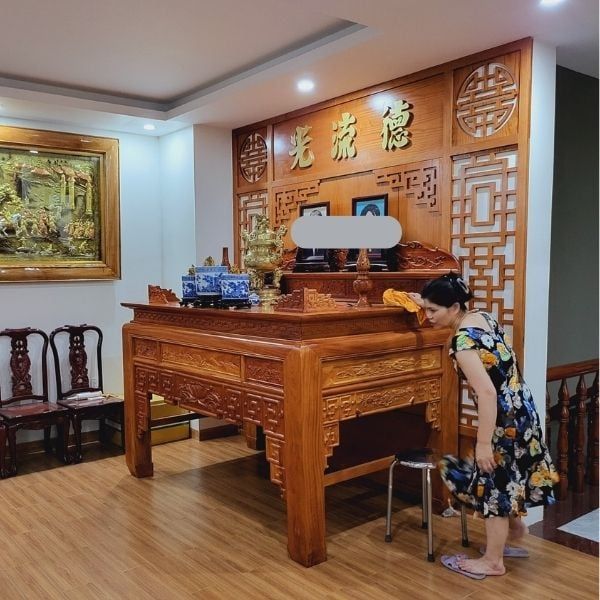 Vách ngăn phòng thờ 188