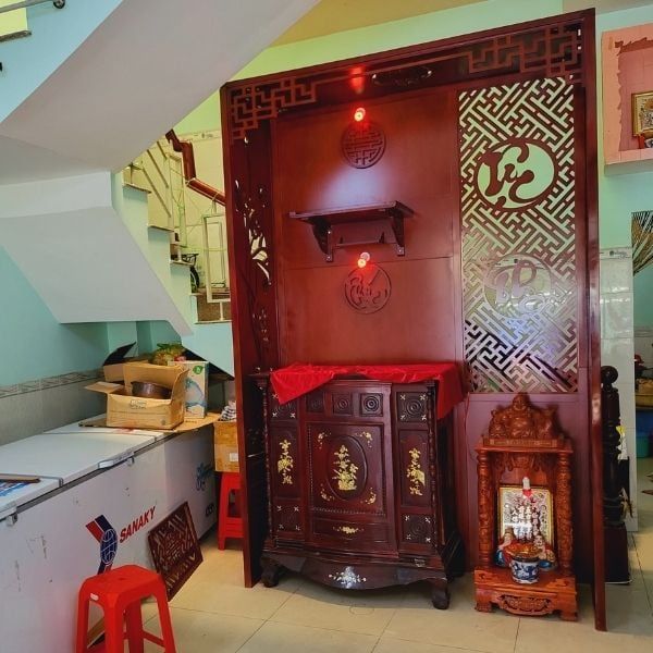 Vách ngăn phòng thờ 197