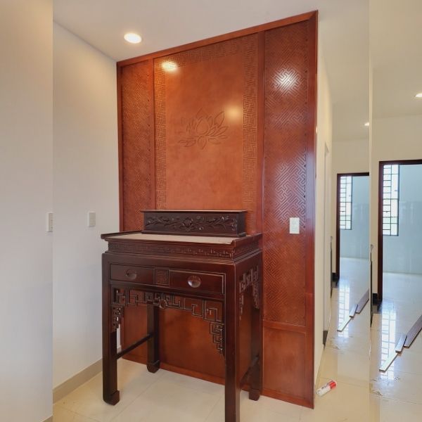 Vách ngăn phòng thờ 200