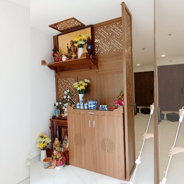 Vách ngăn phòng thờ 202