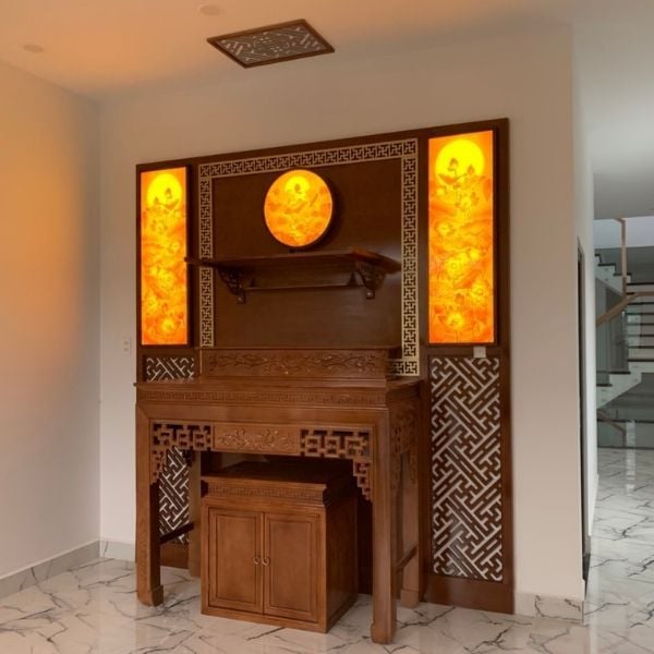 Vách ốp phòng thờ tranh trúc chỉ