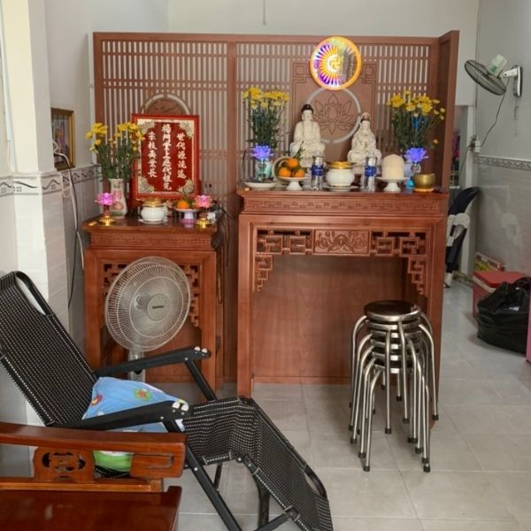 Vách ngăn phòng thờ 205