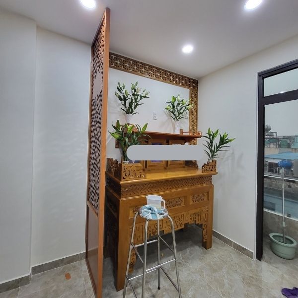 Vách ngăn phòng thờ 164