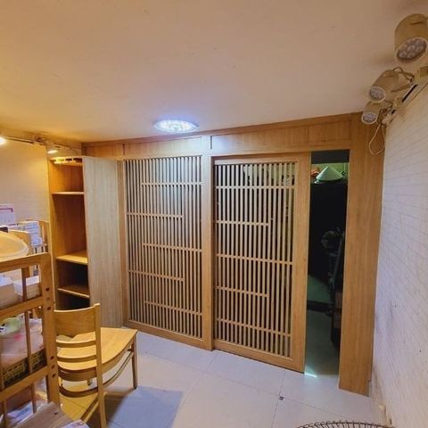 vách cửa lùa gỗ