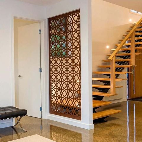  Vách che cầu thang 110 