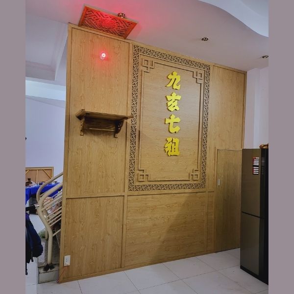Vách ngăn phòng thờ 77