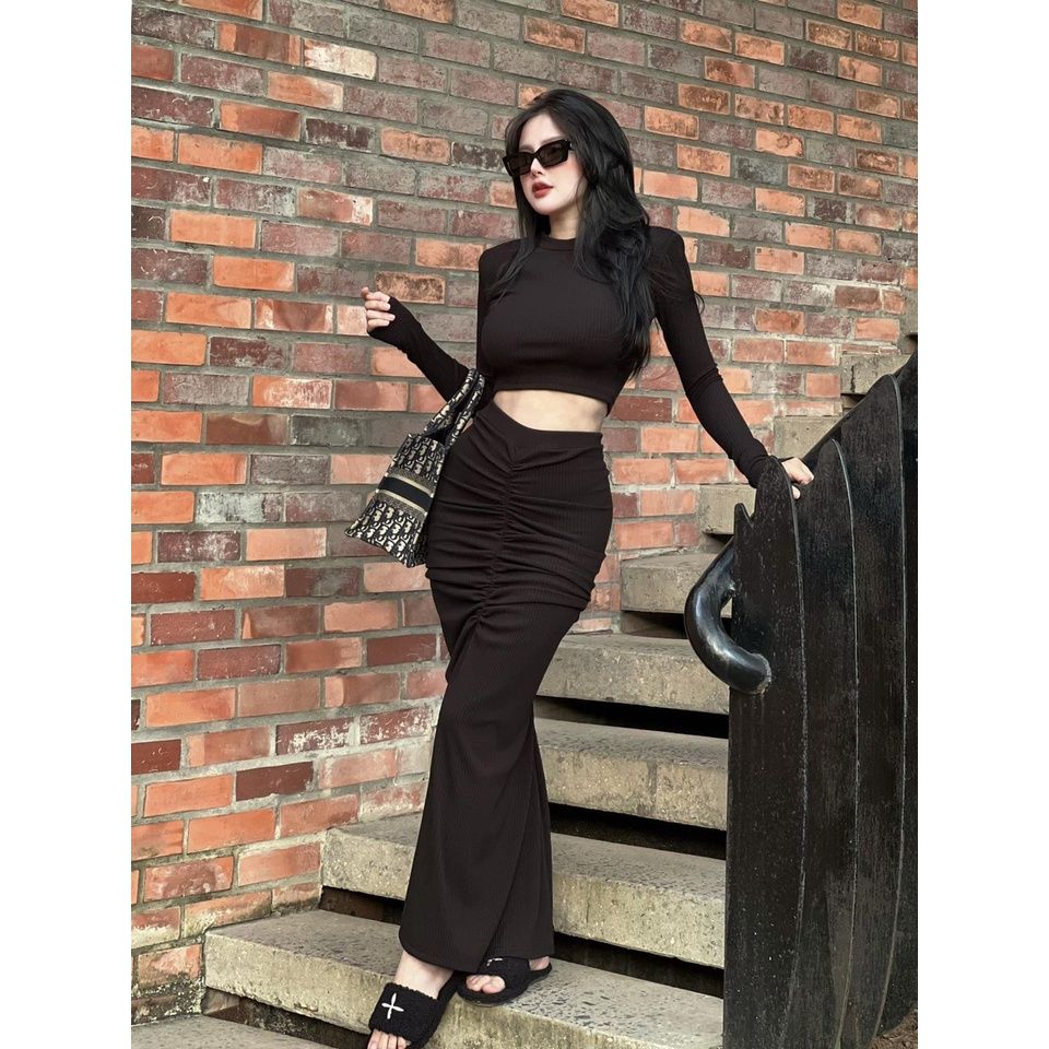 Set áo croptop dài tay kèm chân váy xếp ly dễ thương cho bé gái BGB123  Bé  Xinh Shop