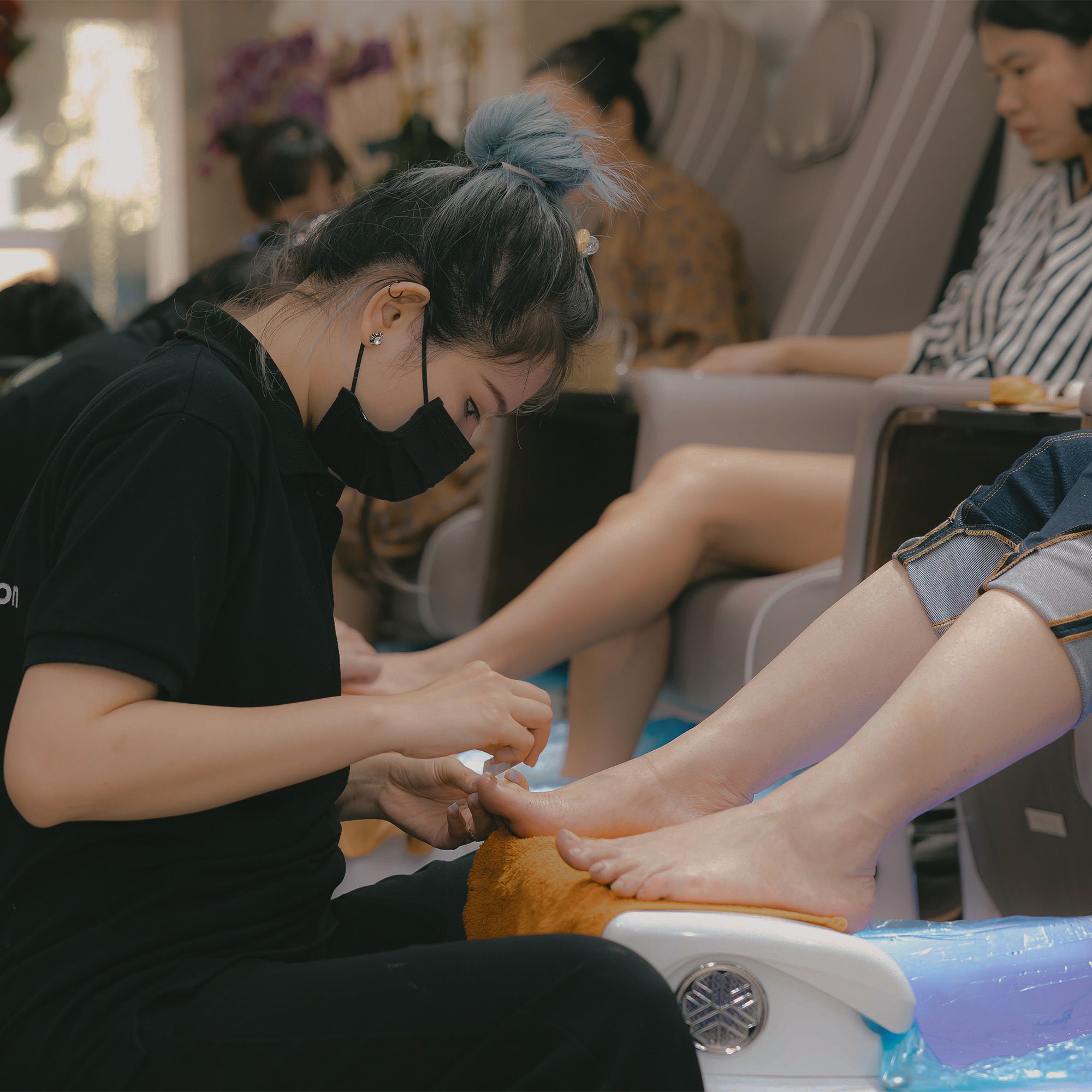  Herbal Pedicure / Chăm Sóc Chân Cơ Bản (Thảo Mộc) 