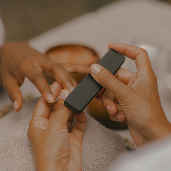  Nail Trim / Cắt Móng 