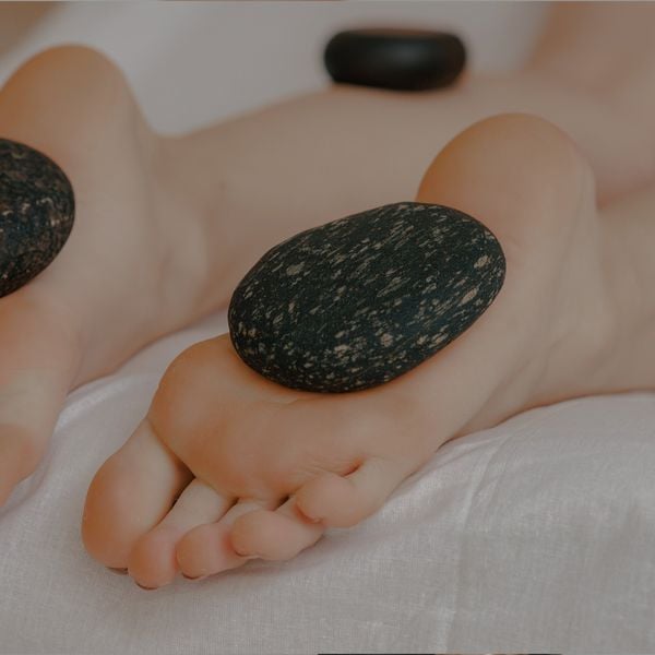  Hot Stone Foot Massage 60mins/ Massage Đá Nóng 60 Phút 
