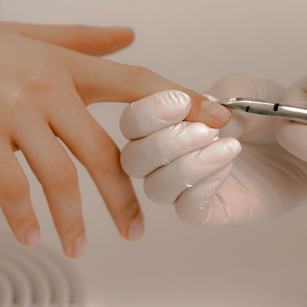  Cuticle Trim / Cắt Da 