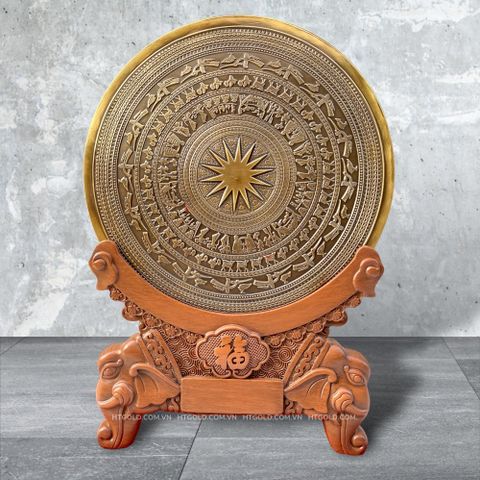 QUÀ TẶNG TRANH MẶT TRỐNG ĐỒNG, GIẢ CỔ <br>(Đường kính 26cm; Cao 37cm)