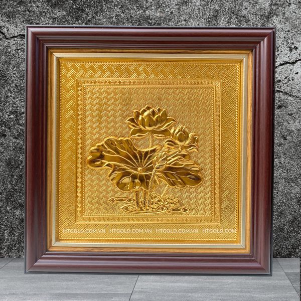 TRANH ĐỒNG HOA SEN, MẠ VÀNG 24K <br>(Kích thước 30cm x 30cm)