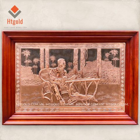 TRANH ĐỒNG BÁC HỒ NGỒI GHẾ MÂY (61cm*88cm)