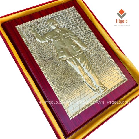 TRANH CHÂN DUNG CHỦ TỊCH HỒ CHÍ MINH BẰNG ĐỒNG VÀNG (32cm*23cm)