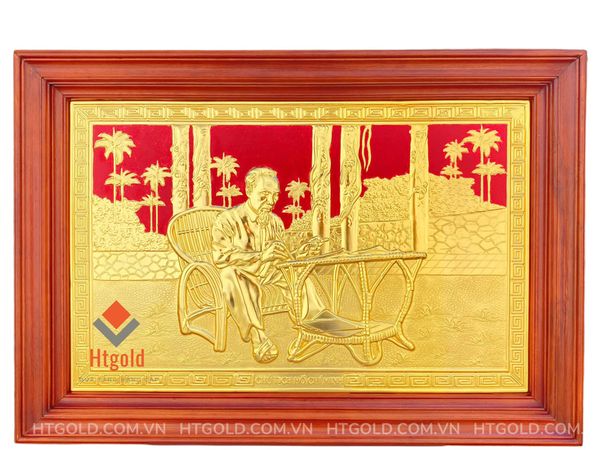 TRANH ĐỒNG BÁC HỒ NGỒI GHẾ MÂY MẠ VÀNG 24K (KT 61cm x 88cm).