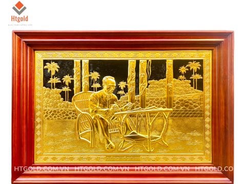 TRANH ĐỒNG BÁC HỒ NGỒI GHẾ MÂY DÁT VÀNG (61cm*88cm).