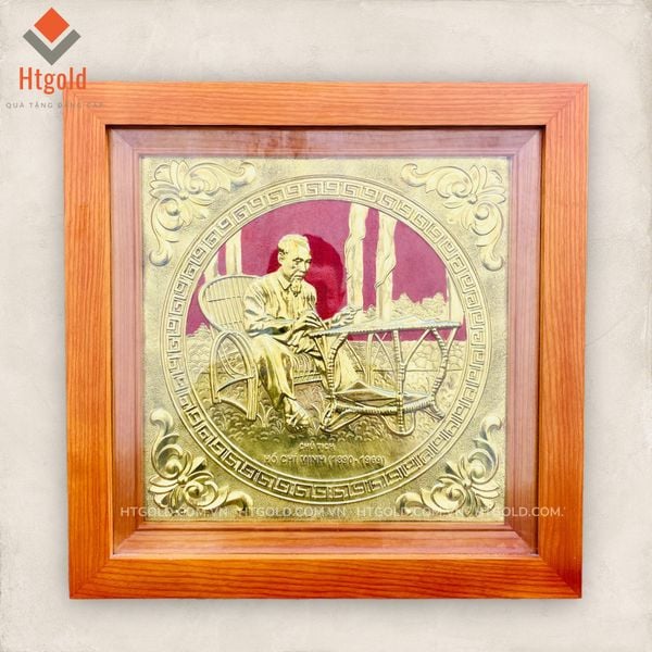 TRANH ĐỒNG BÁC HỒ NGỒI GHẾ MÂY (38cm*38cm)