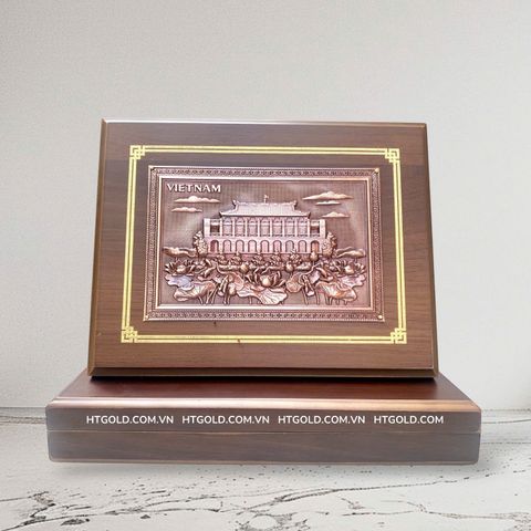 TRANH ĐỒNG BẾN NHÀ RỒNG - BẢO TÀNG HỒ CHÍ MINH (Kt 17 x 22cm; Phủ bì 20 x 25cm)