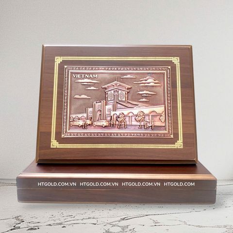 TRANH ĐỒNG CHỢ BẾN THÀNH  (Kích thước 17cm x 22cm; Phủ bì 20 x 25cm)