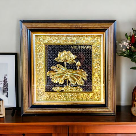 TRANH HOA SEN ĐỂ BÀN BẰNG ĐỒNG (26cm*26cm)