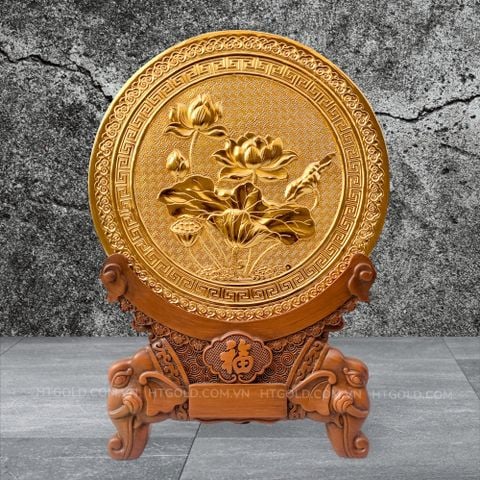 QUÀ TẶNG TRANH ĐĨA HOA SEN BẰNG ĐỒNG, MẠ VÀNG 24K (Đường kính 26cm; Tổng chiều cao 36cm)