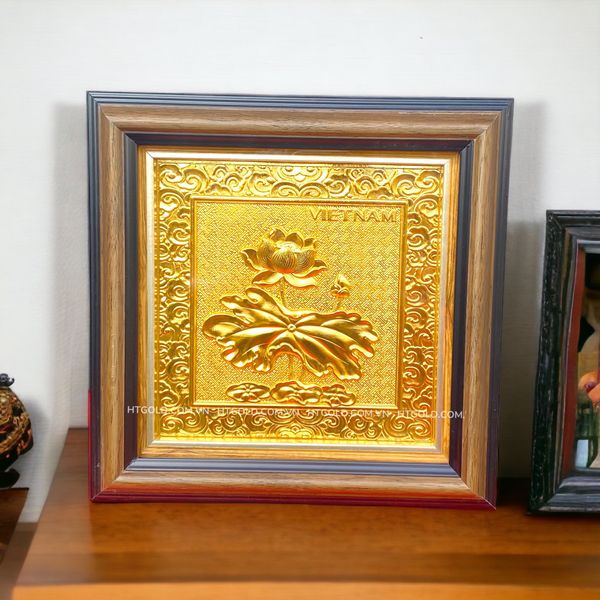 TRANH HOA SEN BẰNG ĐỒNG, DÁT VÀNG (26cm*26cm)