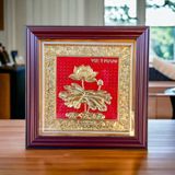 TRANH HOA SEN ĐỂ BÀN BẰNG ĐỒNG  (Kích thước 26cm x 26cm)..