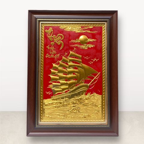 TRANH ĐỒNG THUẬN BUỒM XUÔI GIÓ, DÁT VÀNG (Kích thước 38cm x 54cm)...