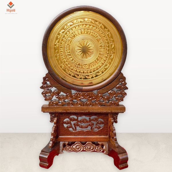QUÀ TẶNG MẶT TRỐNG ĐỒNG, MẠ VÀNG 24K + GIÁ TRỐNG ĐỂ BÀN GỖ CẨM (Đk 35cm; Cao 56cm)