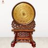 QUÀ TẶNG MẶT TRỐNG ĐỒNG, MẠ VÀNG 24K + GIÁ TRỐNG ĐỂ BÀN GỖ CẨM (Đk 35cm; Cao 56cm)