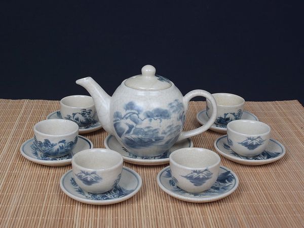 Ấm chén men rạn vẽ đồng quê dáng ML