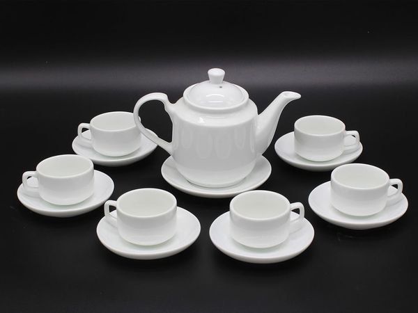 Ấm chén Bát Tràng làm quà tặng dáng Tiệp