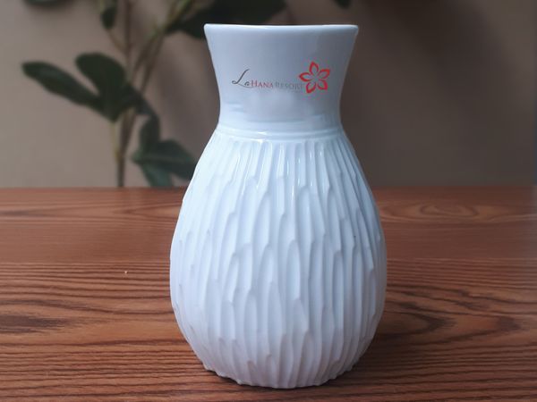 Lọ hoa sứ men trắng dáng giỏ cua S2